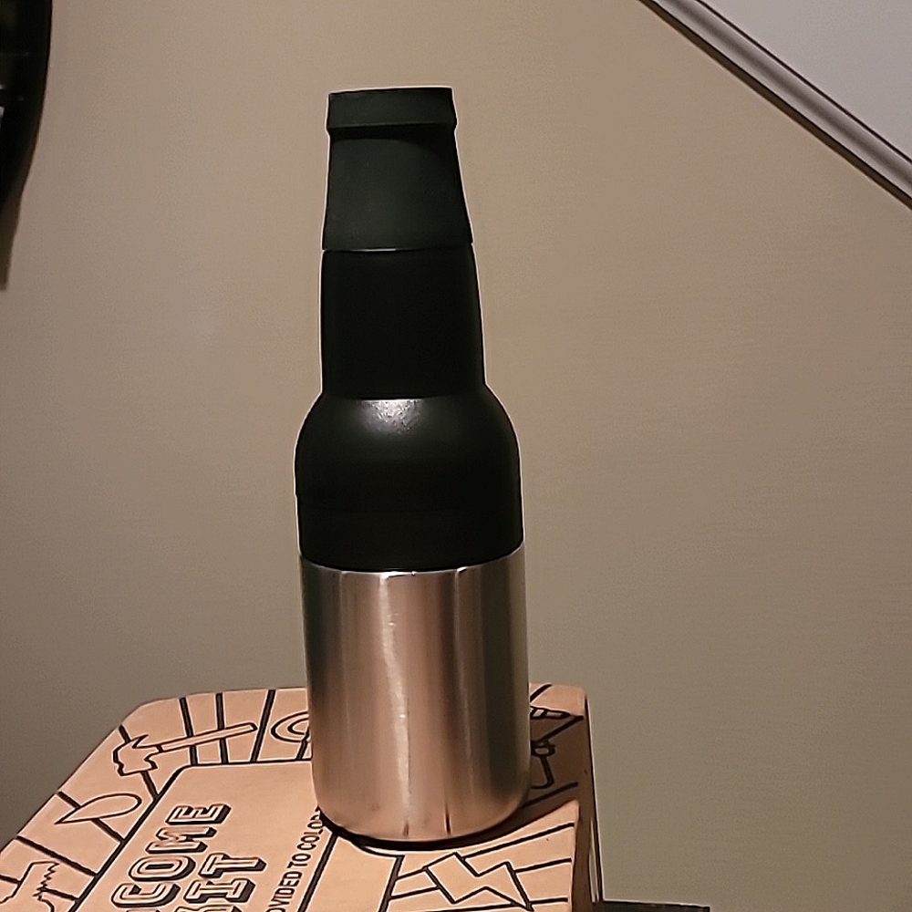 Brand new beer insulator